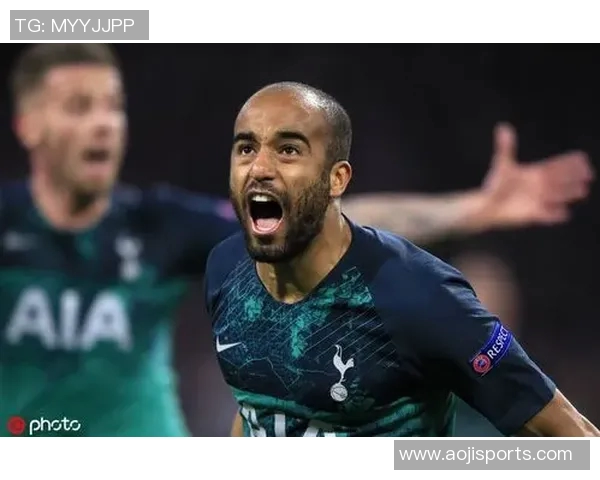 足球明星与他的猫共同创造进球奇迹的温馨故事