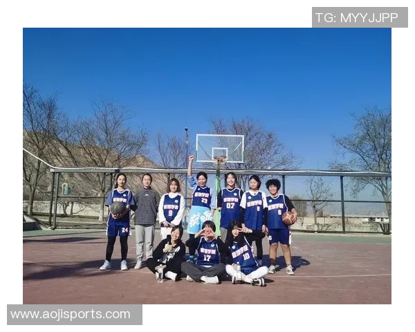 吴京与篮球明星同框合影展现运动精神与友谊的精彩瞬间